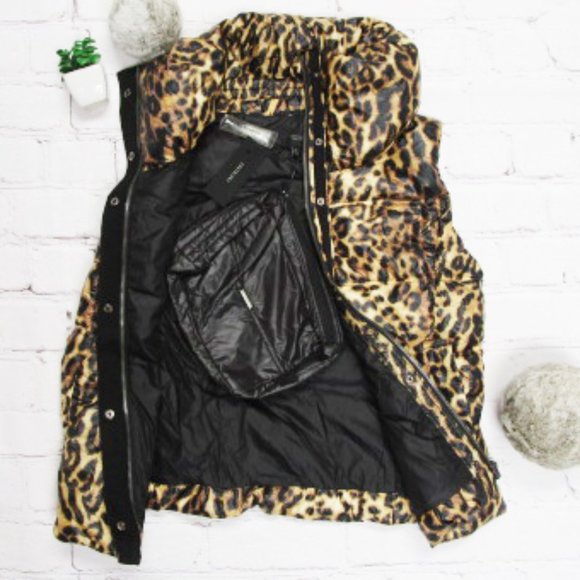 Super Cute Coatology Leopard Skin Packable Puffer Vest - Picture 5 of 13